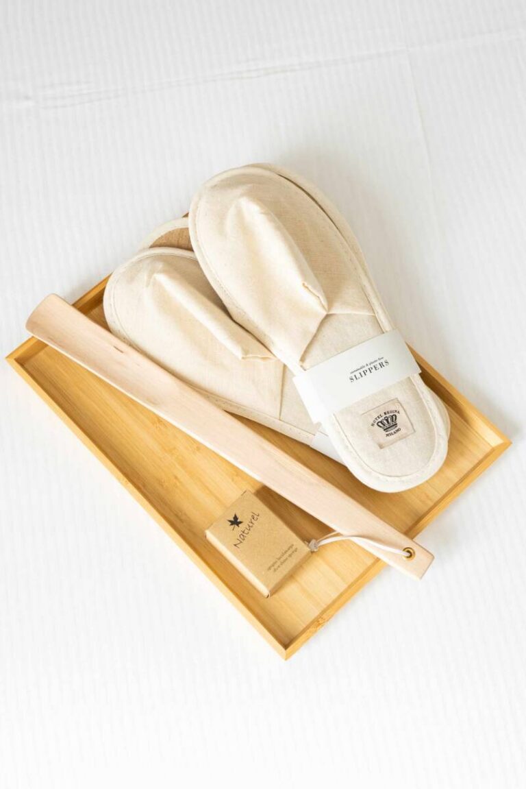 HotelRegina flip flop 768x1151