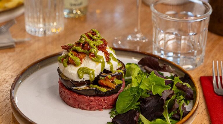 fb burger 5 1 768x427